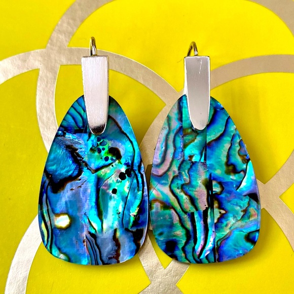 Kendra Scott Marty Earrings - Picture 1 of 1